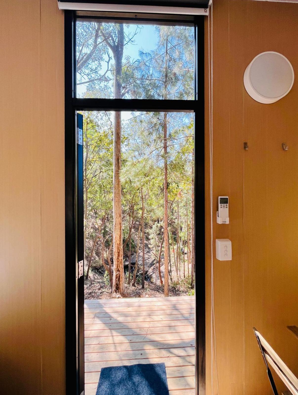 Urban Wilderness 2 Tiny Away Holiday home *