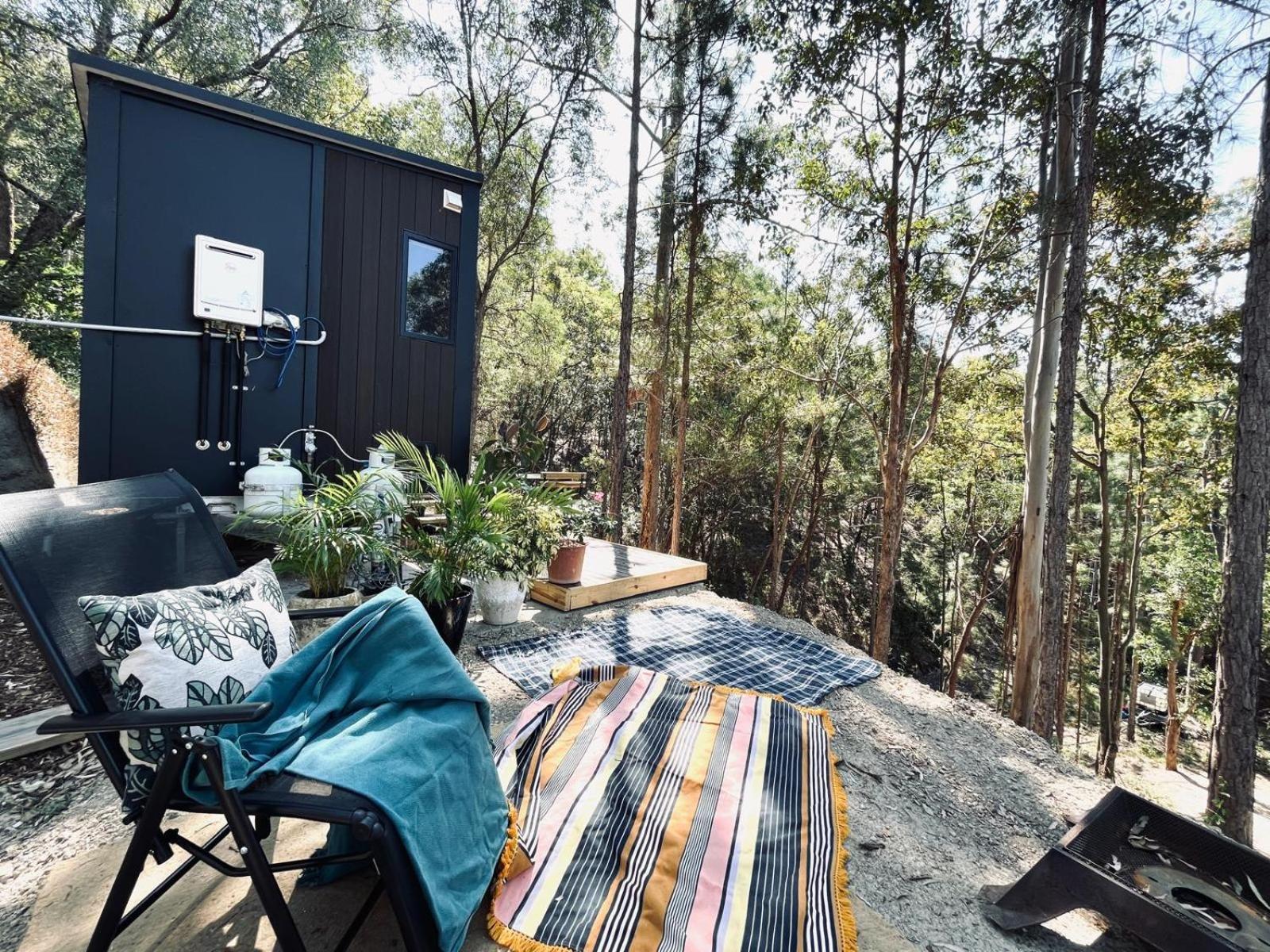 Urban Wilderness 2 Tiny Away Holiday home *